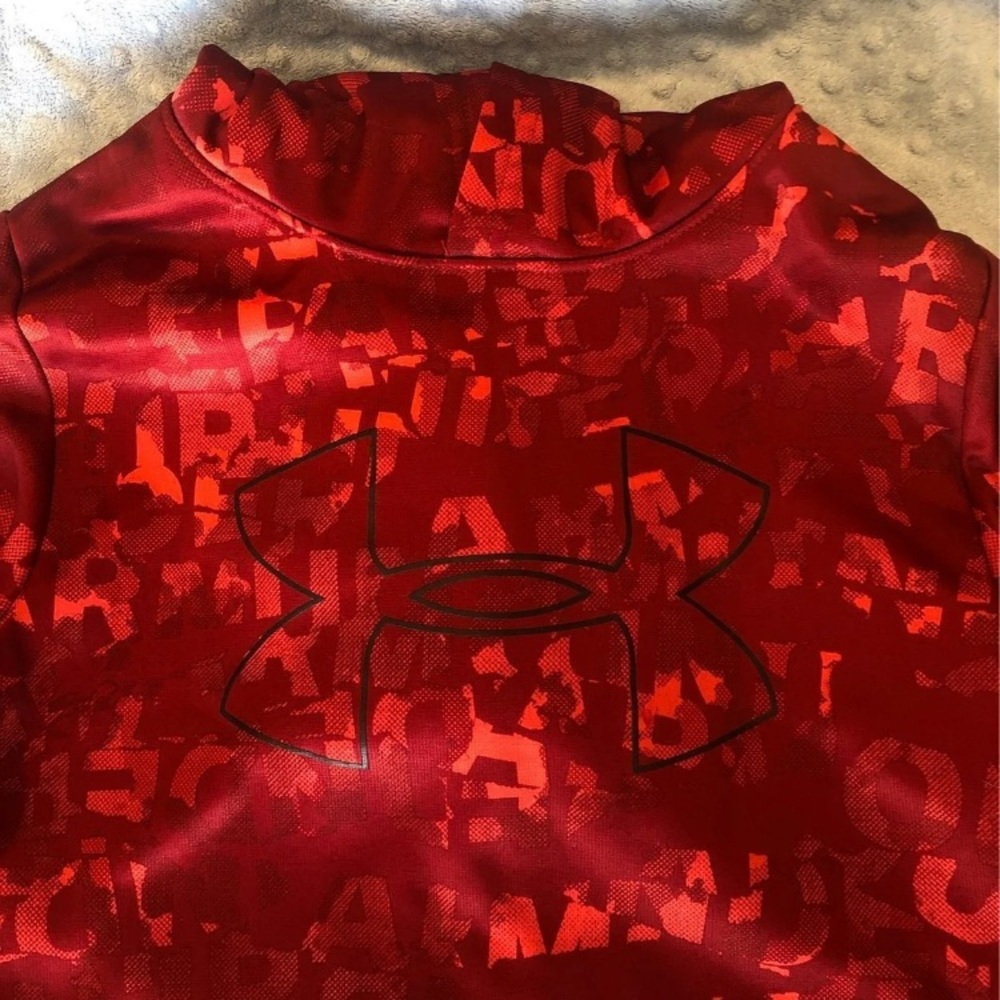 Under armour boys sweatshirt